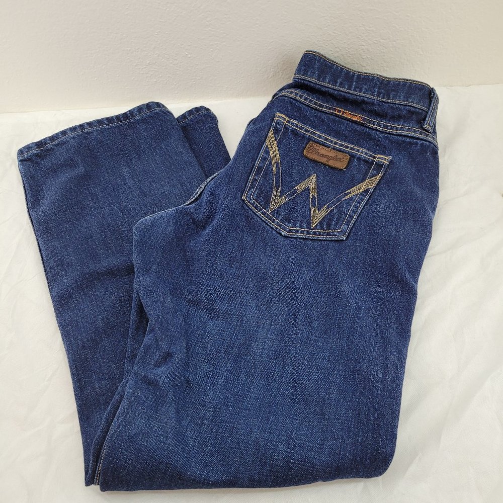 Wrangler Women's size 11/12 Cash Cowgirl Ultimate Riding Blue Jeans Bootcut EUC